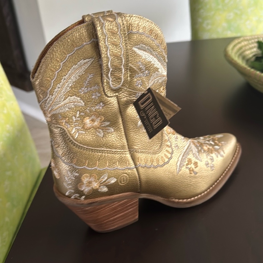 The Primrose Cowboy short ankle boots by Dingo